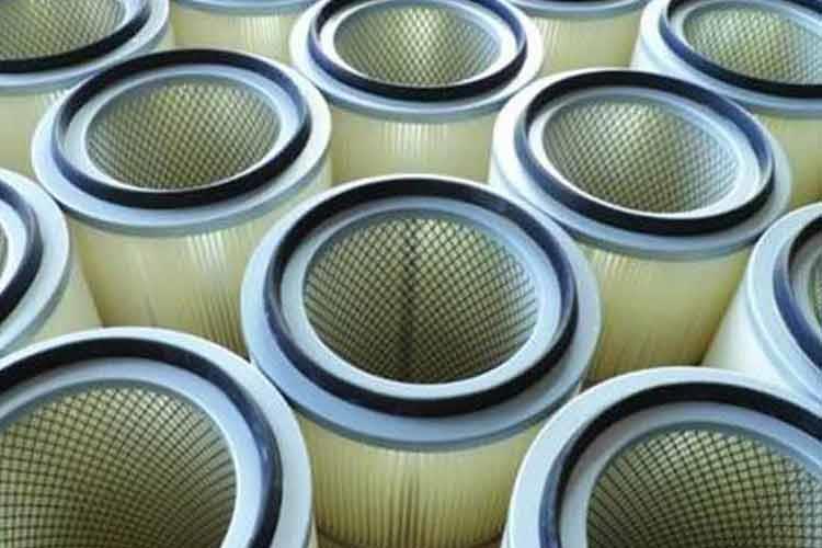 切割机中欧中国采用进口PTFE覆膜聚醋滤料，孔径小，精度高，且较高的耐化学腐蚀性能