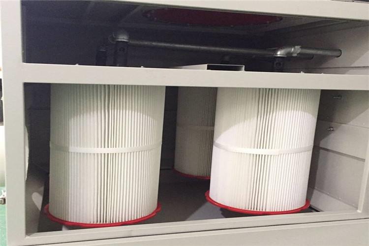 吸尘器中欧中国将滤料的接口由以前的胶粘接和工业缝纫机接口方式全部改为超声波一体式焊接