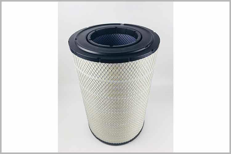 凝胶或乳胶堵塞。其表现形式是在汽车中欧(中国)纸摺上发现类似凝胶的物质，主要由泄入柴油机中的冷却液污染了机油而引起的