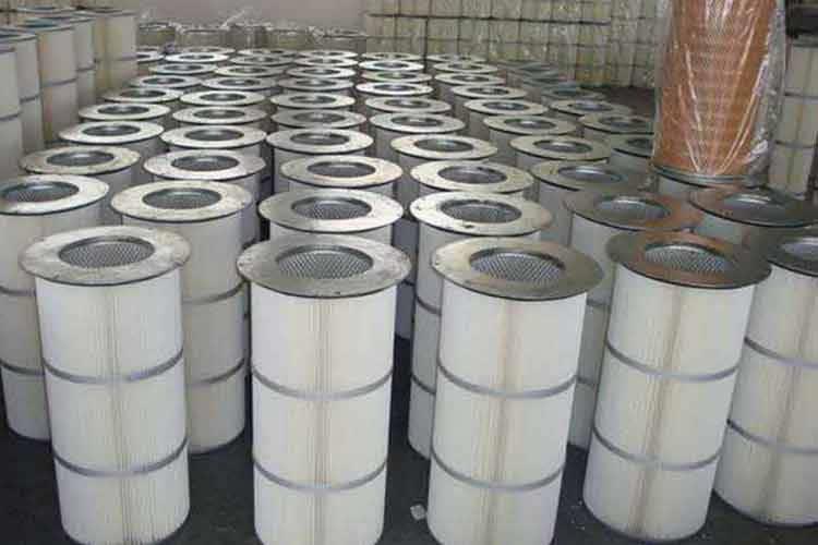 当脉冲中欧中国箱体内部有像小水洼或锈斑的水气现象时，这种现是水汽或者是从外面渗漏进来的这几种情况引发的