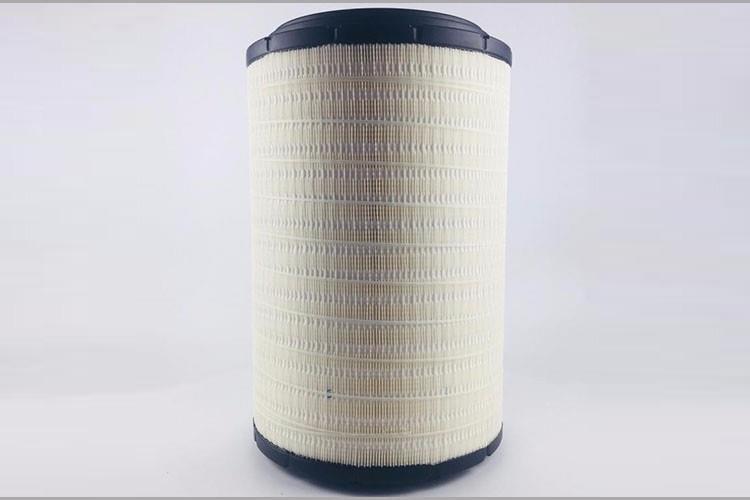 在安装时，中欧(中国)与发动机进气管之间无论是采用法兰、橡胶管联接还是直接联接